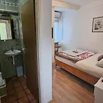 Pansion , Apartman