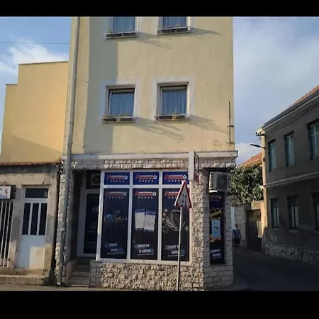 Pansion , Mostar