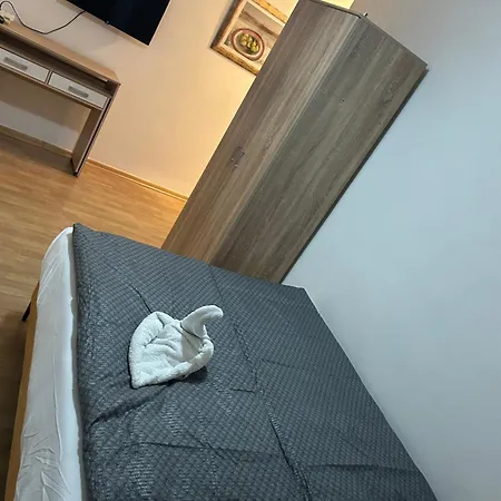 Pansion , 莫斯塔尔